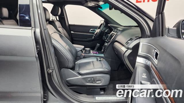 Ford Explorer 5세대, 2017 11