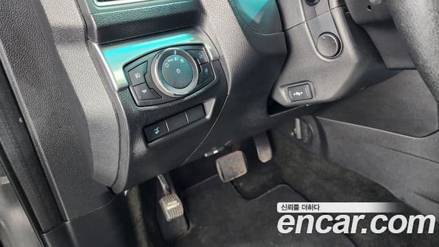 Ford Explorer 5세대, 2017 14