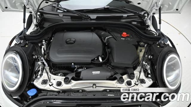 Mini Cooper S кабриолет 4세대 JCW, 2025 6