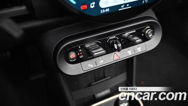 Mini Cooper S кабриолет 4세대 JCW, 2025 9