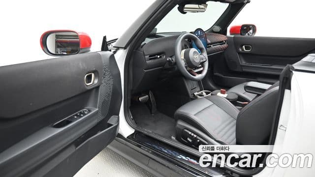Mini Cooper S кабриолет 4세대 JCW, 2025 11