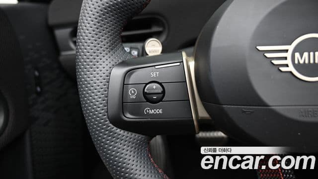 Mini Cooper S кабриолет 4세대 JCW, 2025 16