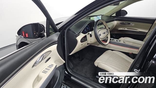 Genesis GV70, 2022 10