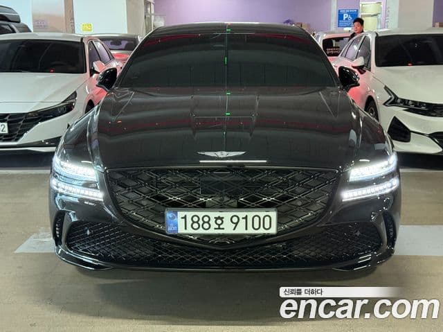 Genesis G80 (RG3) чёрный, 2026 16