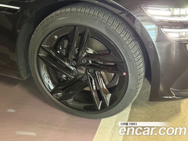 Genesis G80 (RG3) чёрный, 2026 12