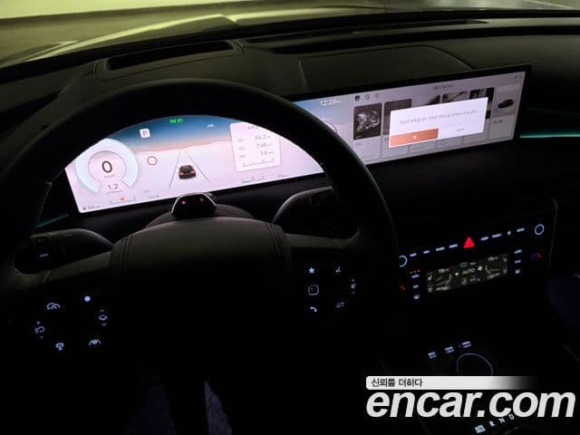 Genesis G80 (RG3) чёрный, 2026 3