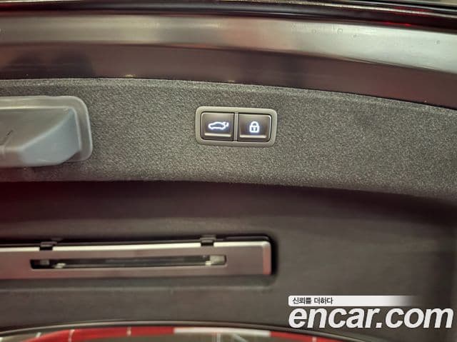 Genesis G80 (RG3) чёрный, 2026 15