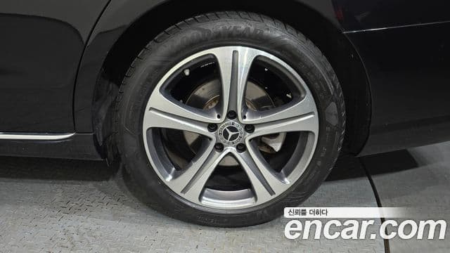 Mercedes-Benz E-класс W213 Avantgarde, 2019 все фото