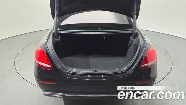 Mercedes-Benz E-класс W213 Avantgarde, 2019 20