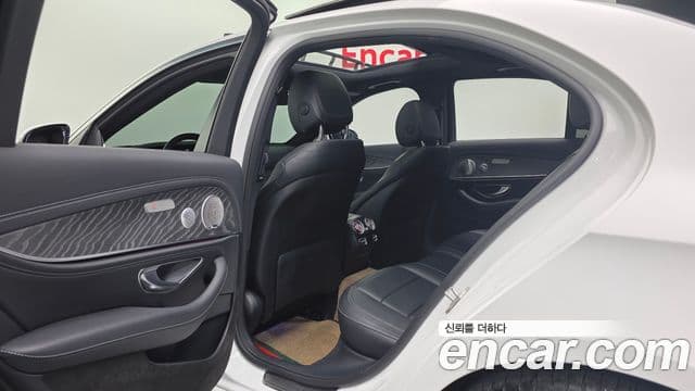 Mercedes-Benz E-класс W213 AMG Line, 2021 17