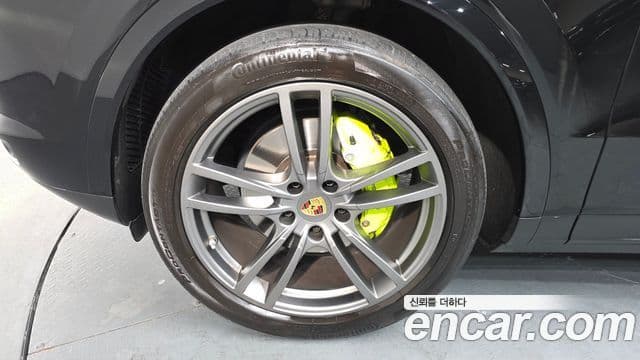 Porsche Cayenne (PO536) 3.0 E-гибрид купе Platinum Edition, 2023 все фото