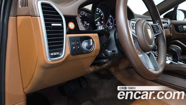 Porsche Cayenne (PO536) 3.0 E-гибрид купе Platinum Edition, 2023 13