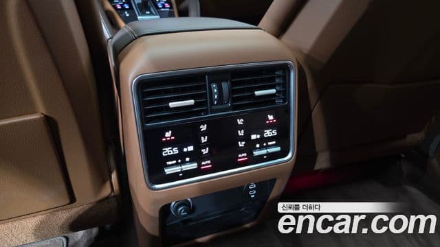 Porsche Cayenne (PO536) 3.0 E-гибрид купе Platinum Edition, 2023 19