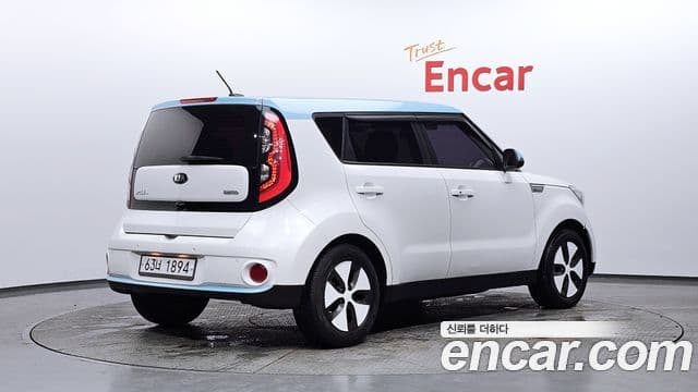 Kia Soul EV, 2015 11