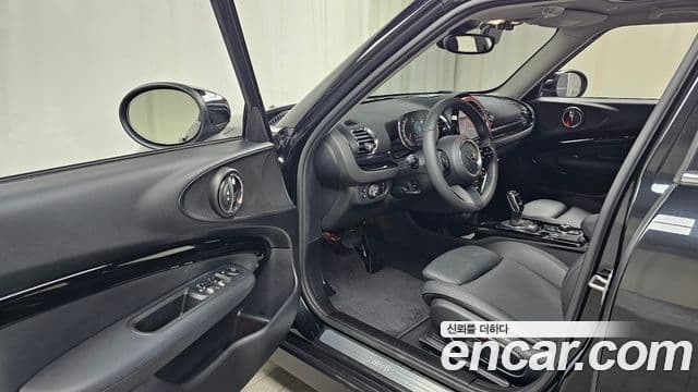 Mini Cooper 클럽맨 2세대, 2024 10