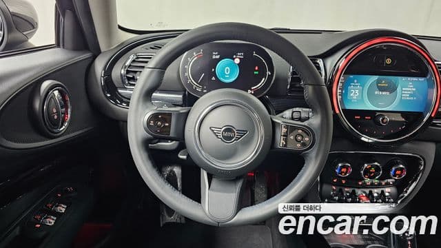 Mini Cooper 클럽맨 2세대, 2024 13