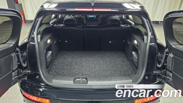 Mini Cooper 클럽맨 2세대, 2024 20