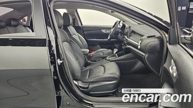 Kia The / новый New K3 2세대 Prestige, 2022 10