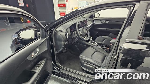 Kia The / новый New K3 2세대 Prestige, 2022 11
