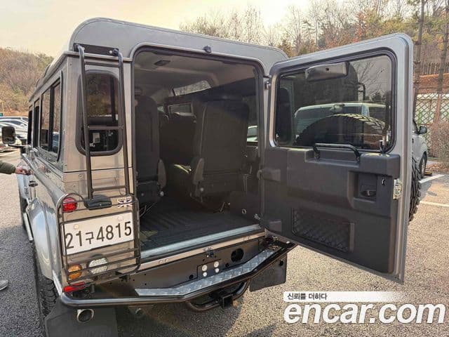 Land Rover Defender, 2012 17