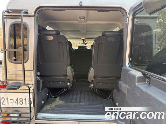 Land Rover Defender, 2012 18