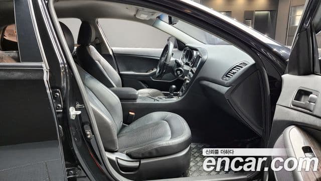 Kia K5 LPI Deluxe, 2011 10