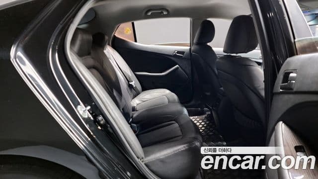 Kia K5 LPI Deluxe, 2011 12