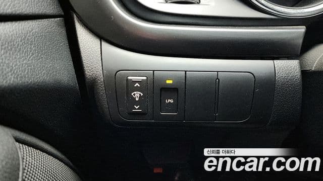 Kia K5 LPI Deluxe, 2011 17