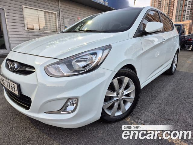 Hyundai Accent(новый кузов / новое поколение) Wit 1.6 GDI top, 2011 1