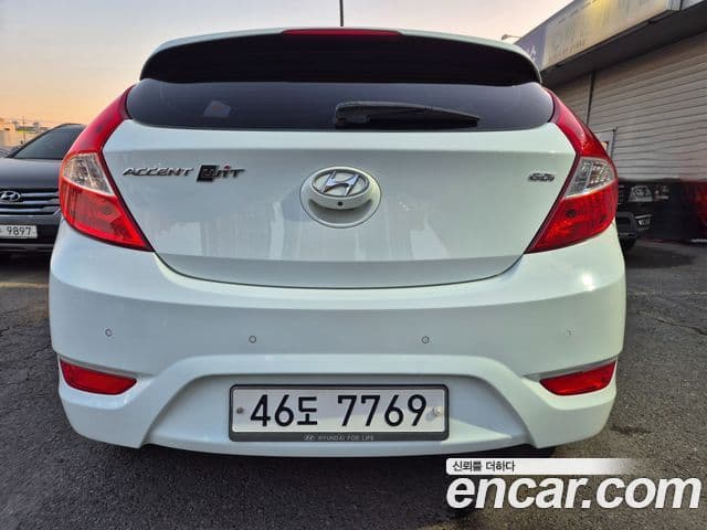 Hyundai Accent(новый кузов / новое поколение) Wit 1.6 GDI top, 2011 все фото