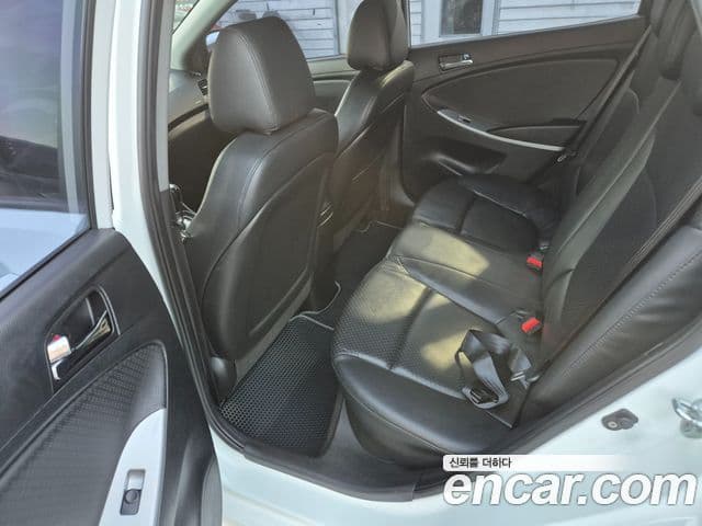 Hyundai Accent(новый кузов / новое поколение) Wit 1.6 GDI top, 2011 12