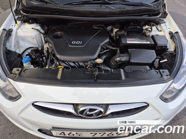 Hyundai Accent(новый кузов / новое поколение) Wit 1.6 GDI top, 2011 20