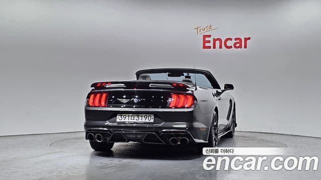 Ford Mustang кабриолет, 2020 4