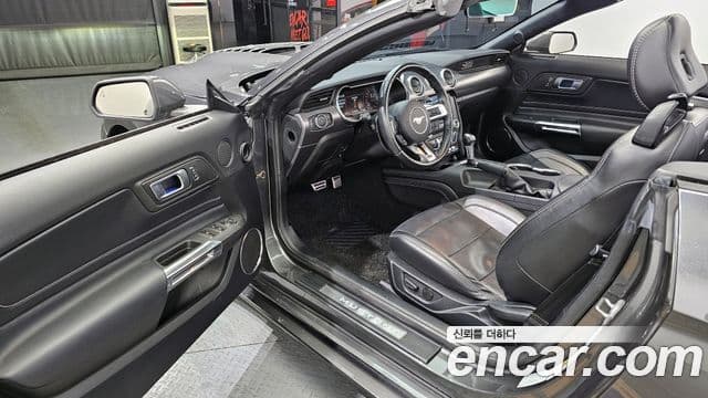 Ford Mustang кабриолет, 2020 10