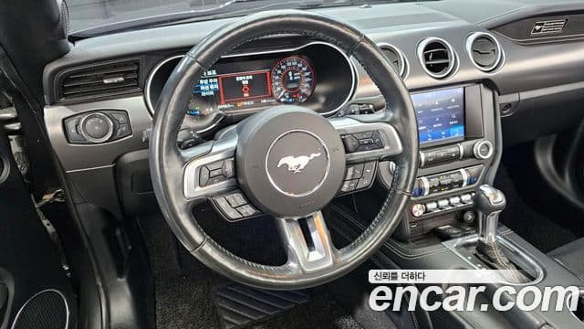 Ford Mustang кабриолет, 2020 13