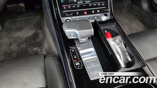 Audi A8 (D5) 55 TFSI Quattro LWB, 2021 9