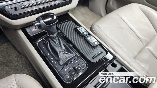 Kia All New Carnival Noblesse, 2016 9