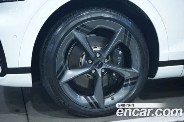 Genesis GV70, 2025 все фото