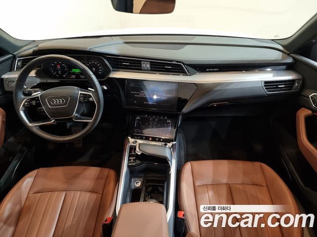 Audi Q8 e-Tron (GE) 55 Quattro Sportback, 2024 7