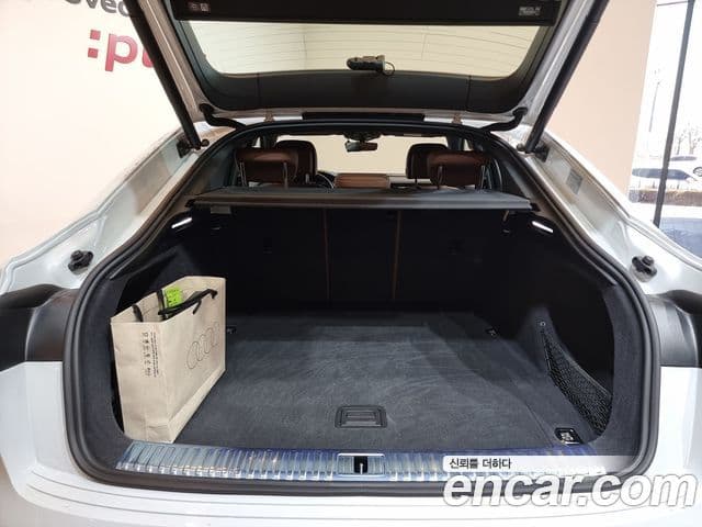 Audi Q8 e-Tron (GE) 55 Quattro Sportback, 2024 14