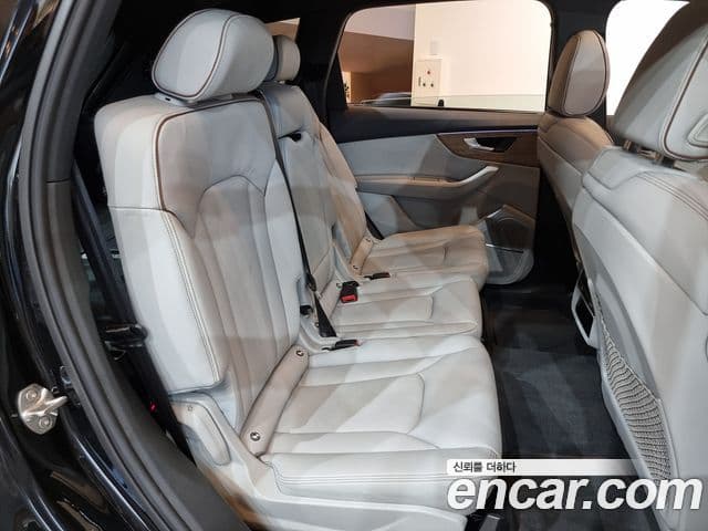 Audi Q7 (4M), 2025 11