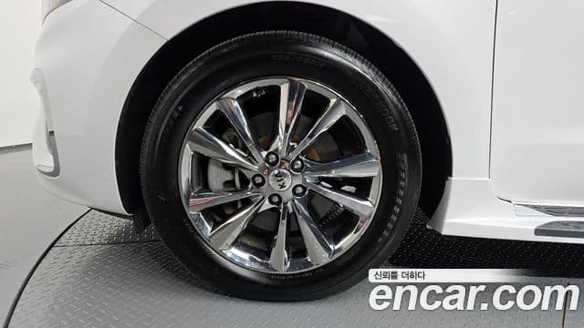 Kia The / новый New Carnival Special, 2020 все фото