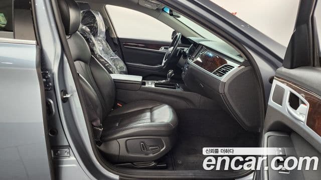 Hyundai Genesis DH Modern, 2015 11