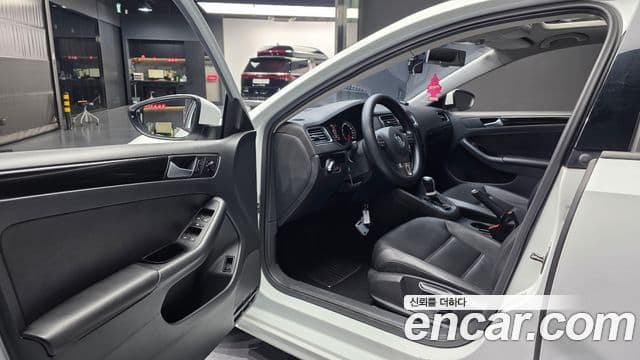 Volkswagen New Jetta 6세대, 2014 10