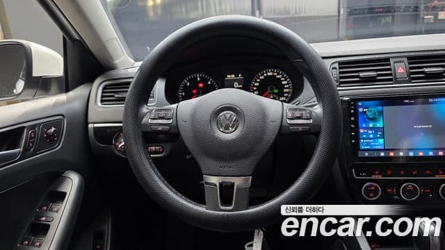 Volkswagen New Jetta 6세대, 2014 13