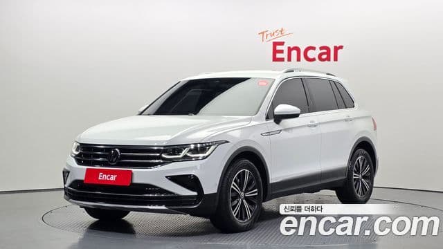 Volkswagen Tiguan 2세대 Premium, 2023 1
