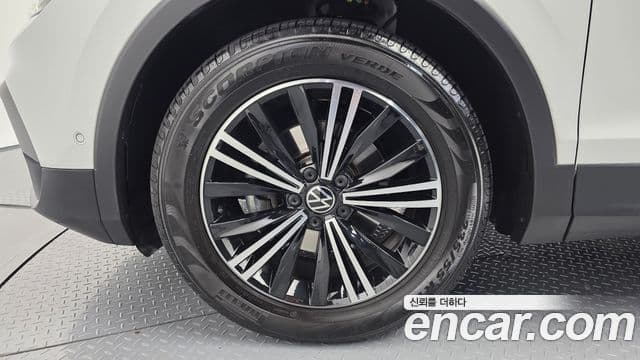 Volkswagen Tiguan 2세대 Premium, 2023 все фото