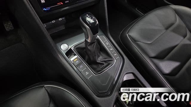 Volkswagen Tiguan 2세대 Premium, 2023 9