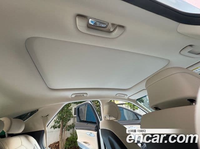 Genesis GV70, 2025 7