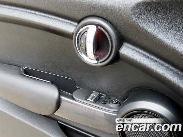 Mini Cooper D 3세대, 2015 11